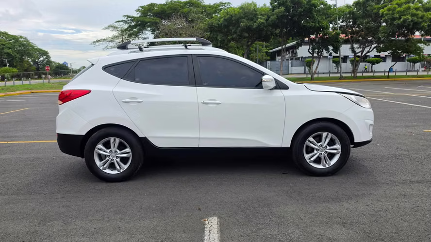 PRECIOSA HYUNDAI TUCSON 2013 - Imagen 6
