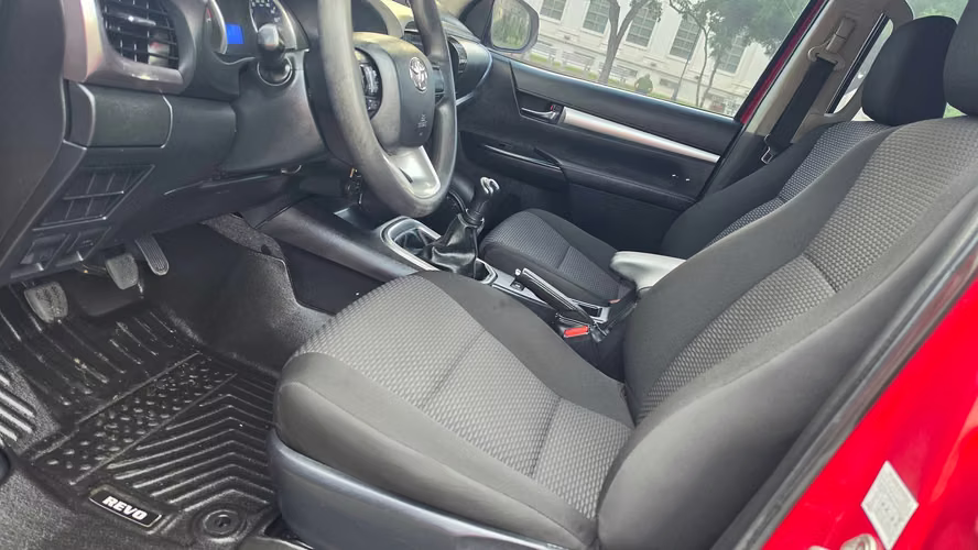 HERMOSA TOYOTA HILUX SR 2023 - Imagen 6