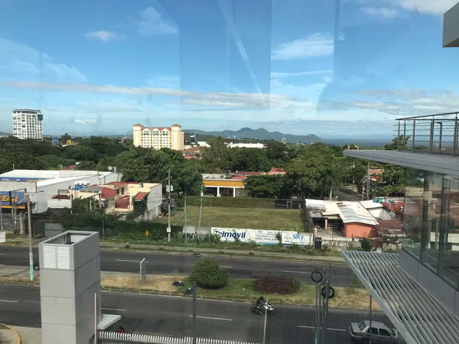 Alquiler de Modulos sobre la Pista Miguel Obando y Bravo  - Imagen 11