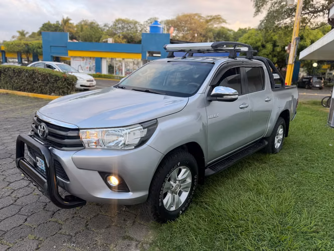 Toyota Hilux 2018 sr  - Imagen 3