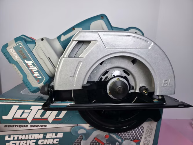Sierra Circular inalámbrica 21V  