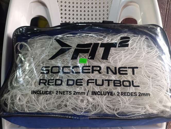 Redes de fútbol campo, sala y de volleybol, ademas de calcetas de fútbol y espinilleras - Imagen 2