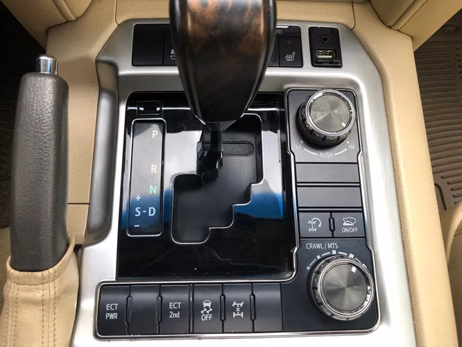 Toyota Land Cruiser 2016