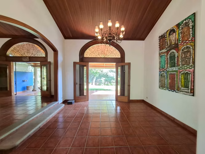 GG !! Venta, casa en Carretera Sur con 1705 Vr2 !! - Imagen 5