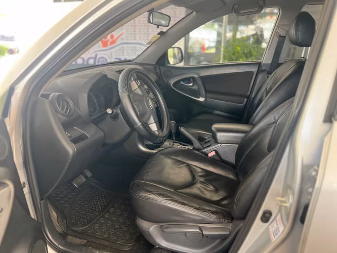 TOYOTA RAV4 AÑO 2012 - Imagen 5