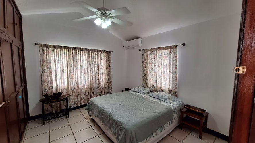 Alquilo casa amueblada en las colinas  - Imagen 2