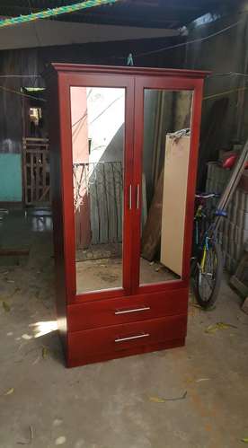 Fabricación y reparación de muebles según catálogo todo tipo de madera y materiales pre fabricados 