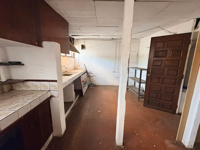 VENTA O RENTA LOCAL COMERCIAL - CALLE PRINCIPAL LAS PALMAS - Imagen 9