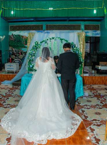 Hermoso vestido de novia  - Imagen 3