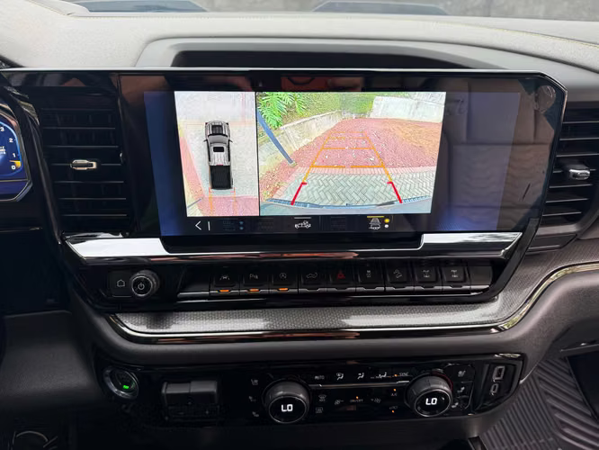CHEVROLET SILVERADO ZR2 - 2023 - Imagen 11