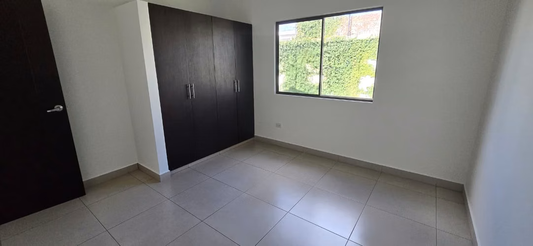 RENTA CASA EN CONDOMINIO MUSCARI !LAM - Imagen 4