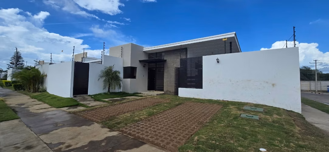 RENTA CASA EN CONDOMINIO MUSCARI !LAM - Imagen 3
