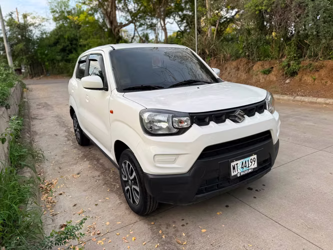 Suzuki S-presso año 2025