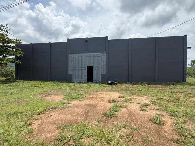 Renta de bodega comerical ubicada en carretera hacia juigalpa 
