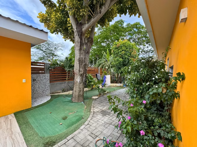 Multi Unit Co Living Retreat for Sale, San Jun del Sur, Nicaragua
