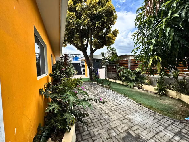 Multi Unit Co Living Retreat for Sale, San Jun del Sur, Nicaragua