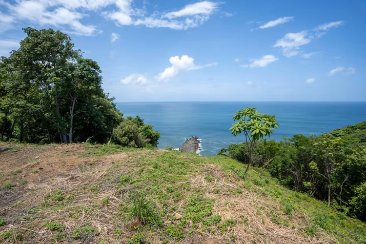 Prime Oceanview Lot LP 32 in Rancho Santana, Nicaragua - Imagen 3