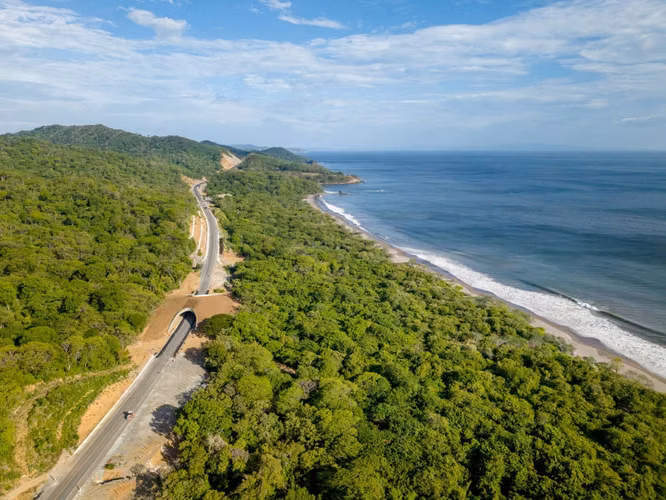 28 Acre Pacific Beachfront Development Parcel in Tola, Nicaragua - Imagen 5
