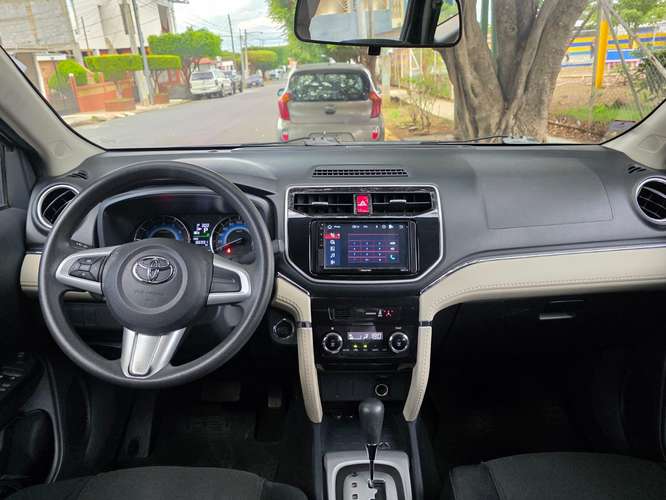 VENDO TOYOTA RUSH INTERMEDIA !ÚNICO DUEÑO¡ TODOS SUS MANTENIMIENTOS EN CASA COMERCIAL. - Imagen 11