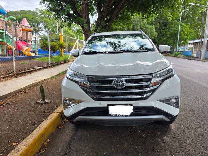 VENDO TOYOTA RUSH INTERMEDIA !ÚNICO DUEÑO¡ TODOS SUS MANTENIMIENTOS EN CASA COMERCIAL. - Imagen 4