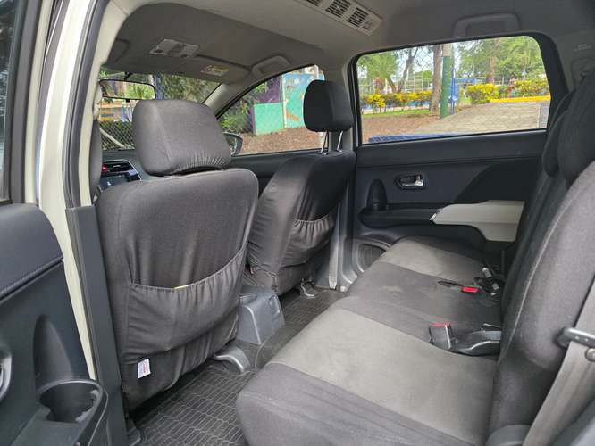 VENDO TOYOTA RUSH INTERMEDIA !ÚNICO DUEÑO¡ TODOS SUS MANTENIMIENTOS EN CASA COMERCIAL. - Imagen 14