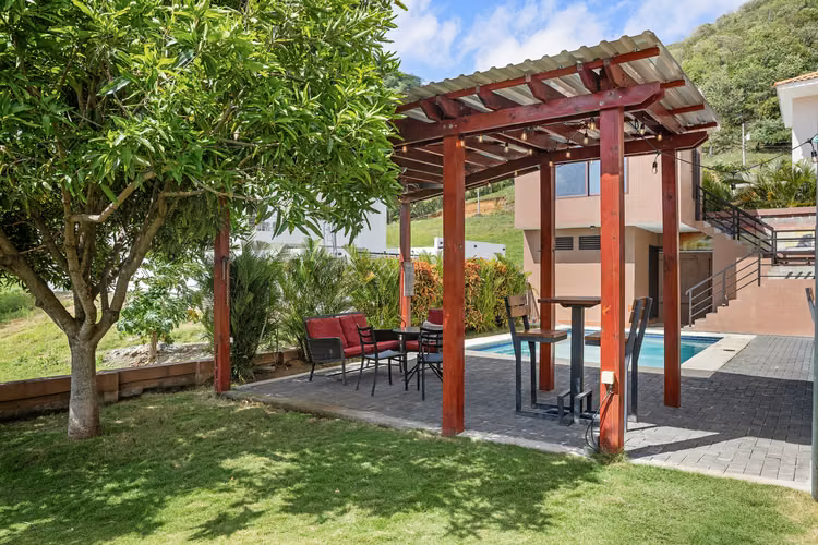 Family Home with Private Pool for Sale in San Juan del Sur, Nicaragua - Imagen 8