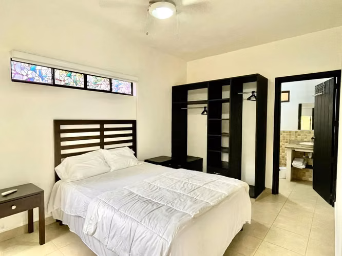 Coastal Living  Turnkey Home with Rooftop Oasis in Colinas de Miramar - Imagen 5