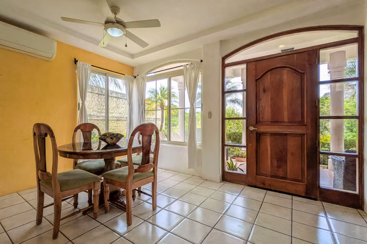 Turnkey Beach Condo in San Juan del Sur   End Unit with Pool   Walkable Beach Access - Imagen 10