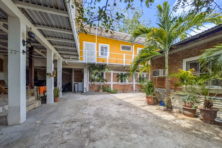 Turnkey Rental Income Property in San Juan del Sur   Home and 5 Fully Furnished Apartments - Imagen 14
