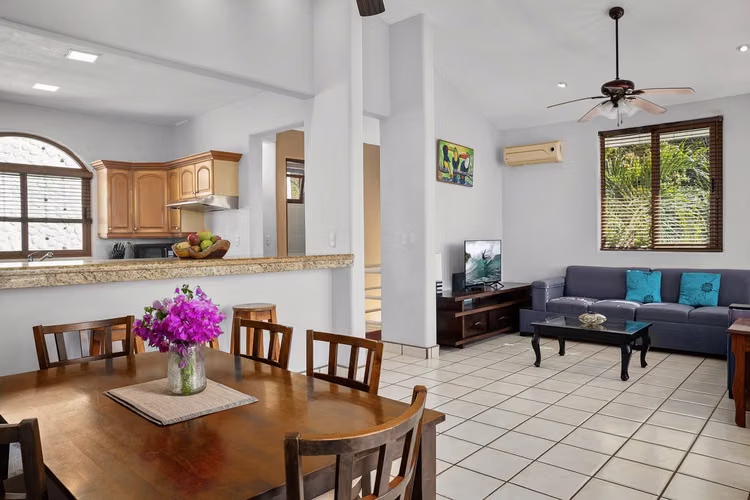 House for Sale in San Juan del Sur with Pool and Town Views - Imagen 17
