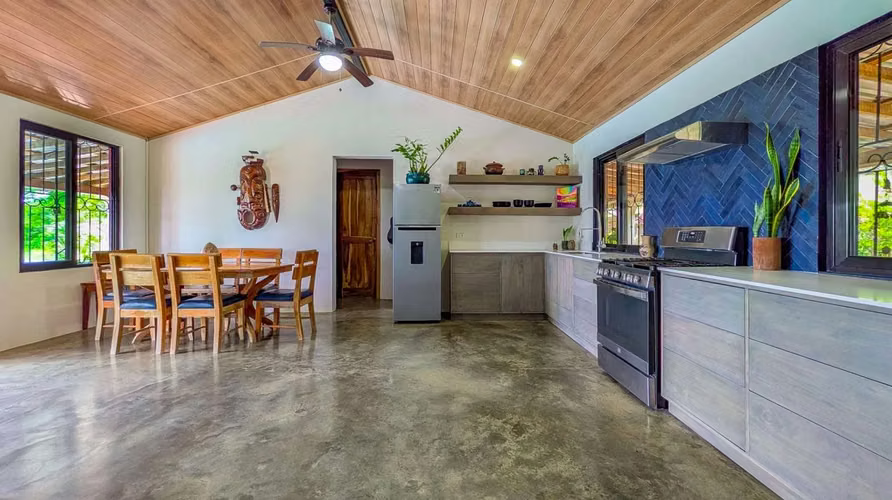 Eco Friendly Home With Pool, Guest Suite, Scenic Vistas   Equestrian Potential - Imagen 11