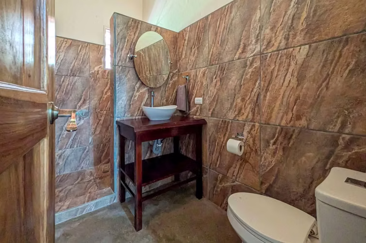 Eco Friendly Home With Pool, Guest Suite, Scenic Vistas   Equestrian Potential - Imagen 20