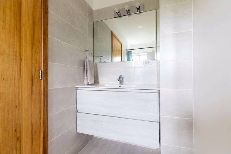 Fully Furnished 2BR Condo with Pool Access   Ideal for Airbnb Hosting - Imagen 9