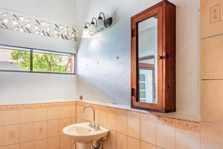 Casa Xalteva  A Stunning Spanish Colonial Residence in the Heart of Granada, Nicaragua - Imagen 20