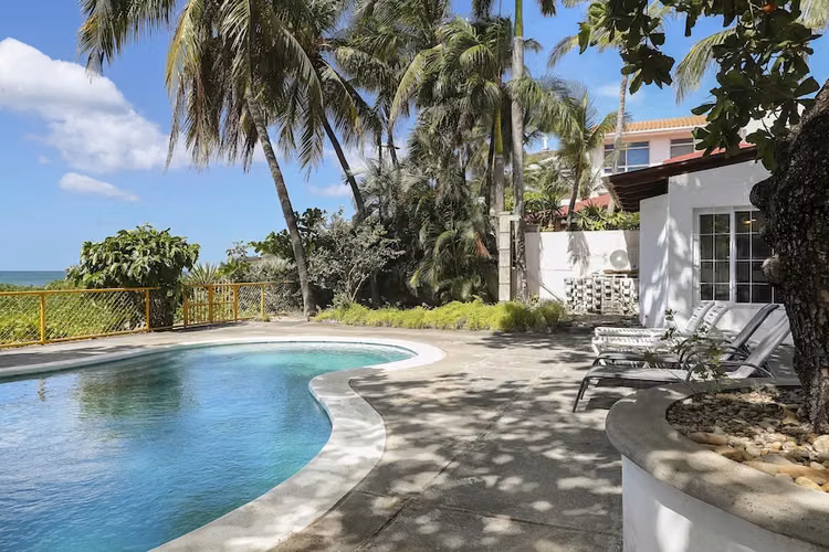 Spacious Beachfront Retreat Bathed in Sunlight in San Juan del Sur, Nicaragua. - Imagen 8