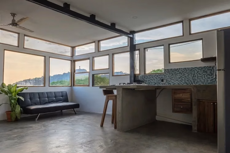 A multi unit property offering ocean views, right in the center of San Juan Del Sur, Nicaragua. - Imagen 16