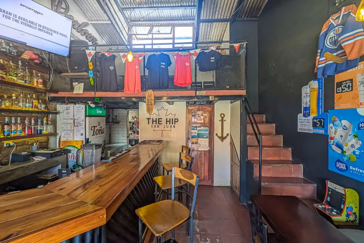 Invest in a successful Canadian inspired bar in San Juan Del Sur. - Imagen 7