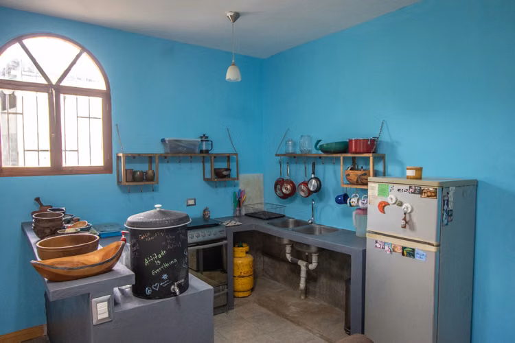 Cozy Two Bedroom Home on .75 Acres, Steps from Playa Pe a Rota - Imagen 9