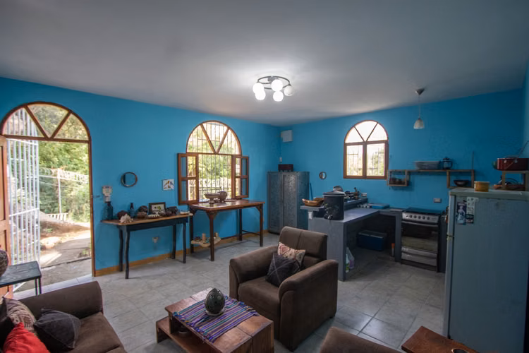 Cozy Two Bedroom Home on .75 Acres, Steps from Playa Pe a Rota - Imagen 8