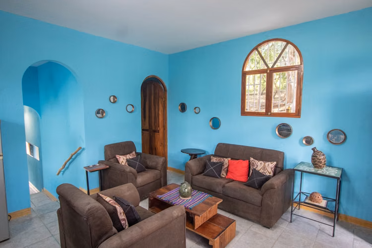 Cozy Two Bedroom Home on .75 Acres, Steps from Playa Pe a Rota - Imagen 10