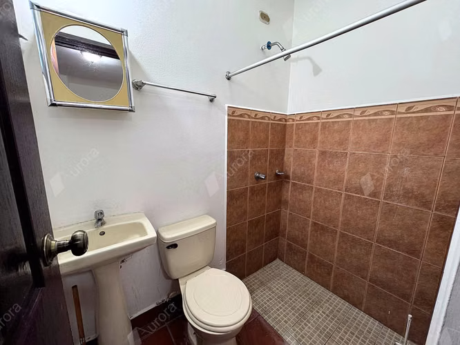 Modern 3 Bedroom Home in Residencial F tima, Le n - Imagen 8