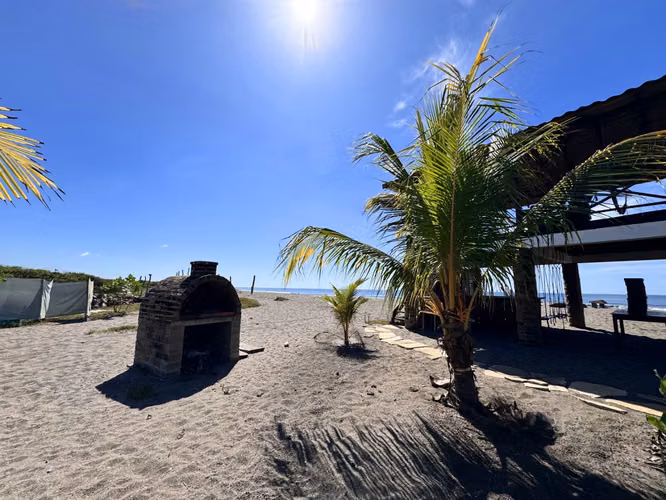 Eco Beachfront Hostel with Horseback Riding, Yoga   Solar Energy   Poneloya - Imagen 13