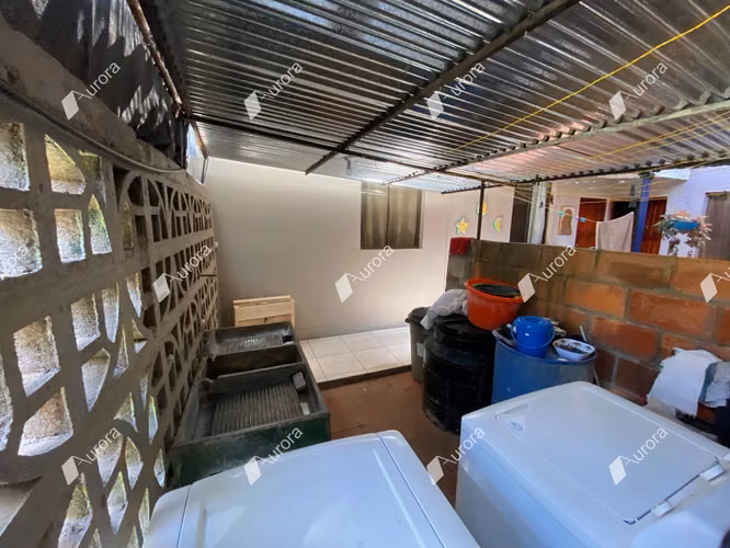 9 Bedrooms House, Running Hostel in Leon Center - Imagen 10