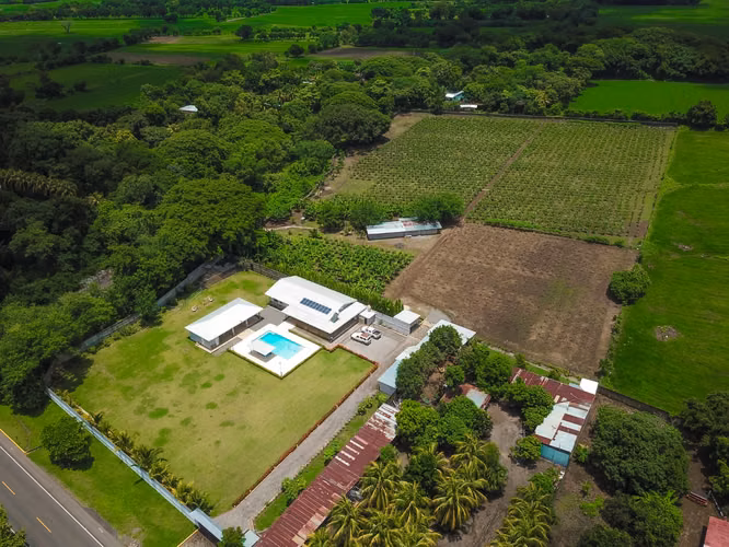 Multi Business For Sale   Restaurant   recreation area   farm. - Imagen 11