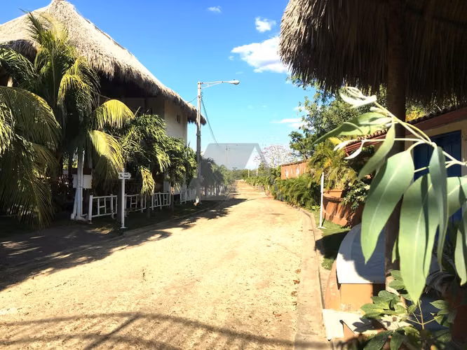 Gated Community Lots walking distance from the beach - Imagen 11