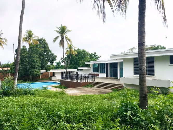 Al 2099 Extravagant Midcentury in Santa Maria - Imagen 9