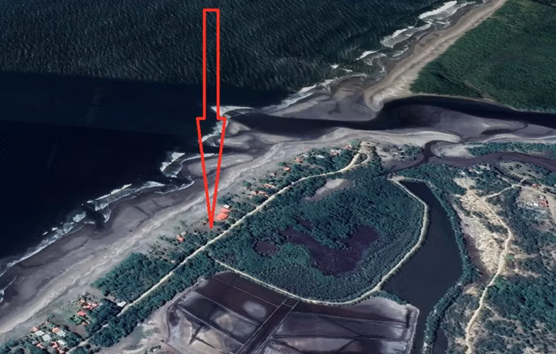 Prime Beachfront Development Opportunity with 40 Meters of Titled Pacific Ocean Frontage - Imagen 7