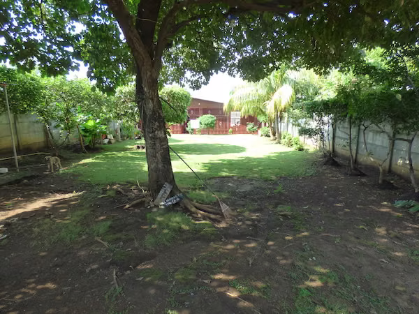 AL 1664 Double Lot Home in Altos de Veracruz - Imagen 4