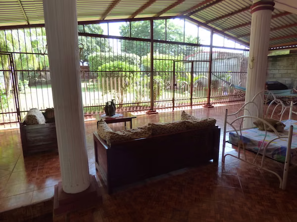 AL 1664 Double Lot Home in Altos de Veracruz - Imagen 11