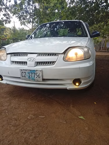 Hyundai Verna año 2003